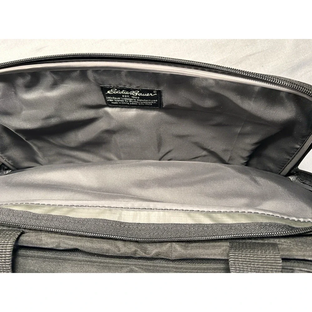 Eddie Bauer travel black duffle bag 18